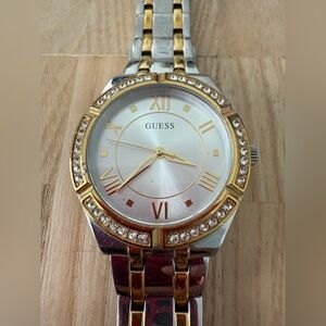 Guess ladies two tone classic dress watch NEW BATTERY